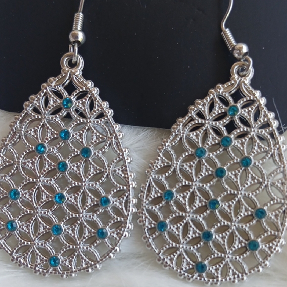 Paparazzi Silver Blue Teardrop Earrings - Picture 4 of 6